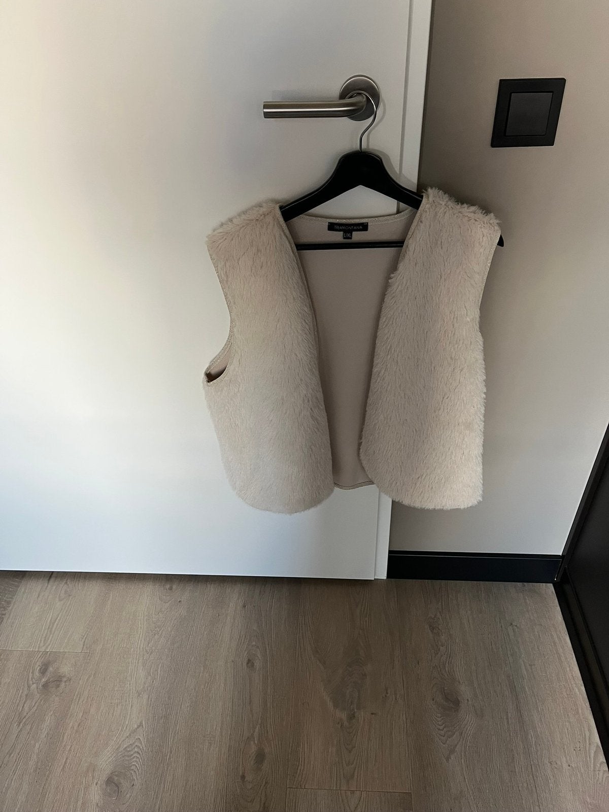 Tramontana faux fur gilet in creme maat L/XL., Ophalen of Verzenden, Zo goed als nieuw, Maat 42/44 (L), Beige