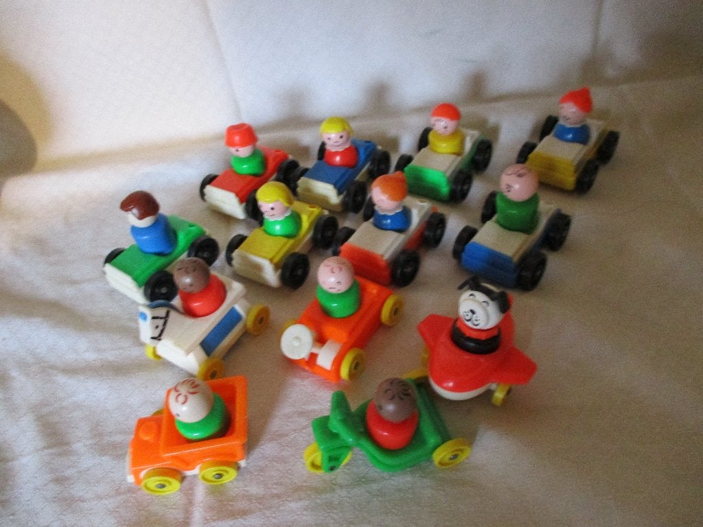 (👉ﾟヮﾟ)👉 Vintage Fisher Price 13 Voertuigen + Poppetjes, Kinderen en Baby's, Speelgoed | Fisher-Price, Ophalen of Verzenden, Gebruikt