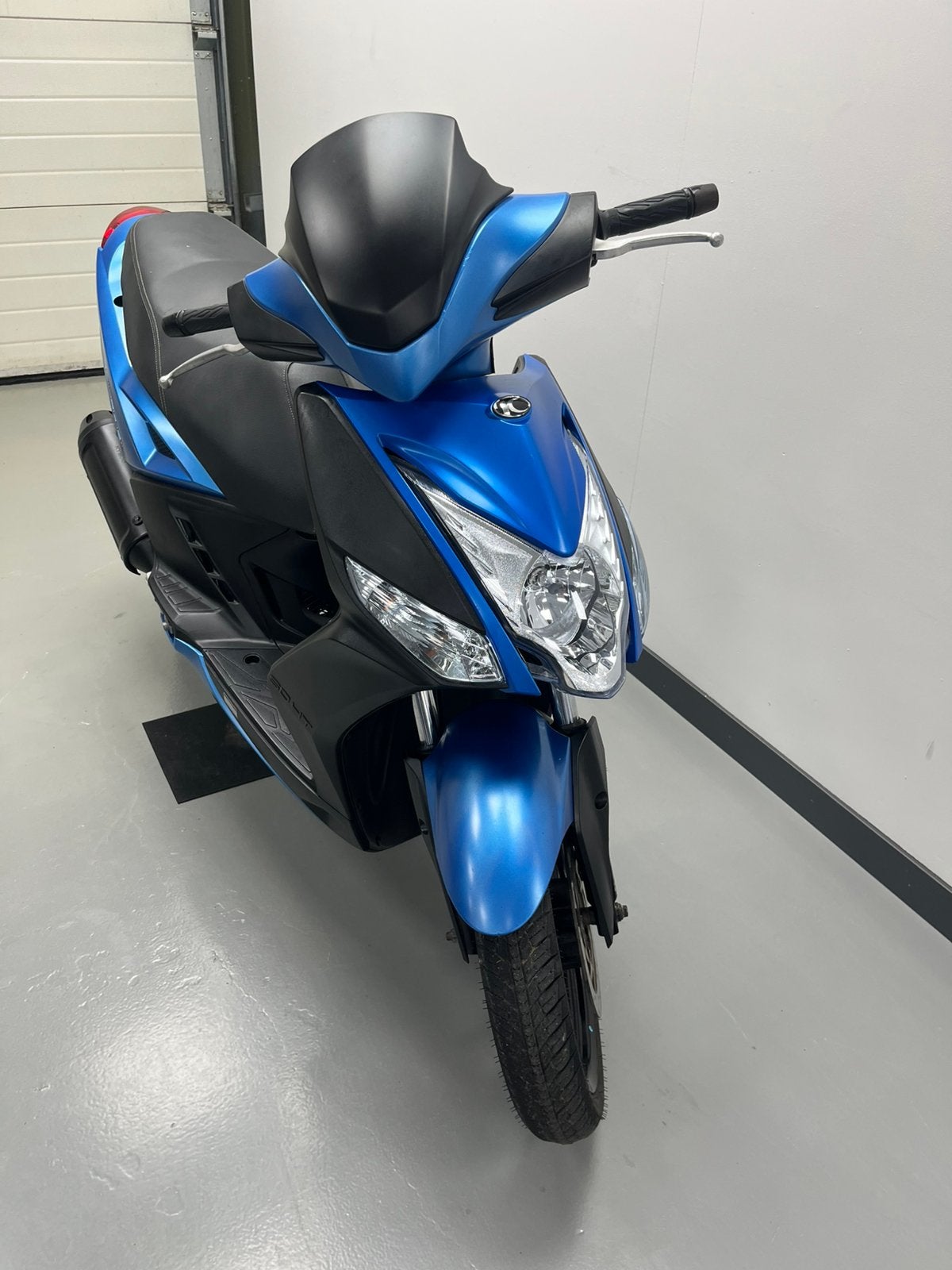 Kymco agility 50 16+ 4T, Ophalen, Maximaal 45 km/u, Zo goed als nieuw, 50 cc