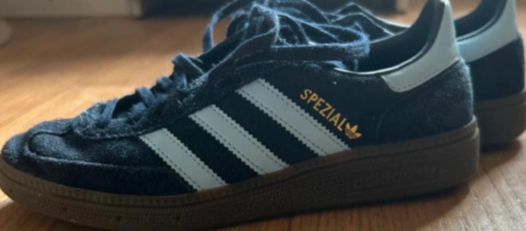 Adidas Spezial sneakers maat 36, donkerblauw, Kleding | Dames, Schoenen, Blauw, Nieuw, Ophalen of Verzenden, Sneakers of Gympen