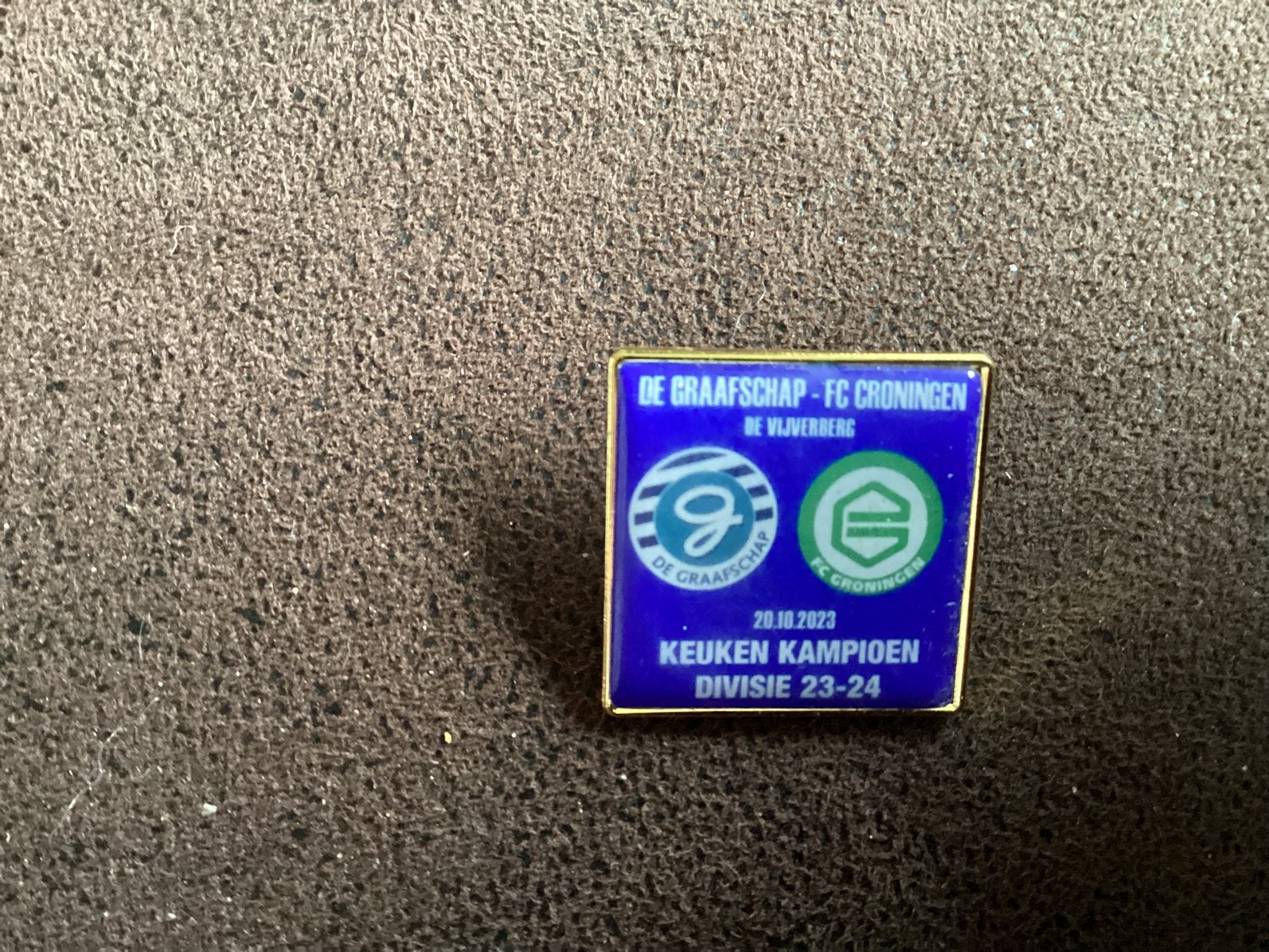 Pin 2 FC Groningen, Ophalen of Verzenden, Zo goed als nieuw, Overige onderwerpen