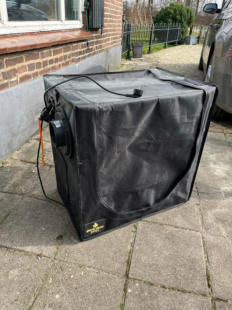 Kweektent met Niello LED kweeklamp, Ophalen of Verzenden, Zo goed als nieuw, Kweektent