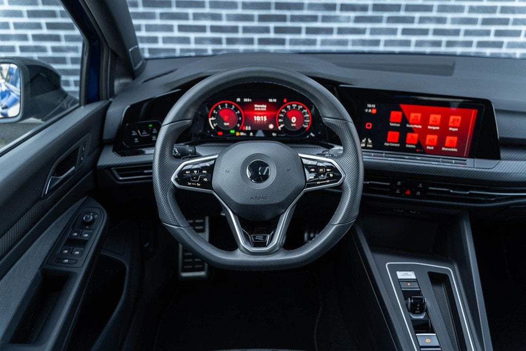Volkswagen Golf 1.5 e-TSI DSG R-Line Business+ | Matrix iQ-L, Auto's, Volkswagen, 4 cilinders, 150 pk, Blauw, Bedrijf