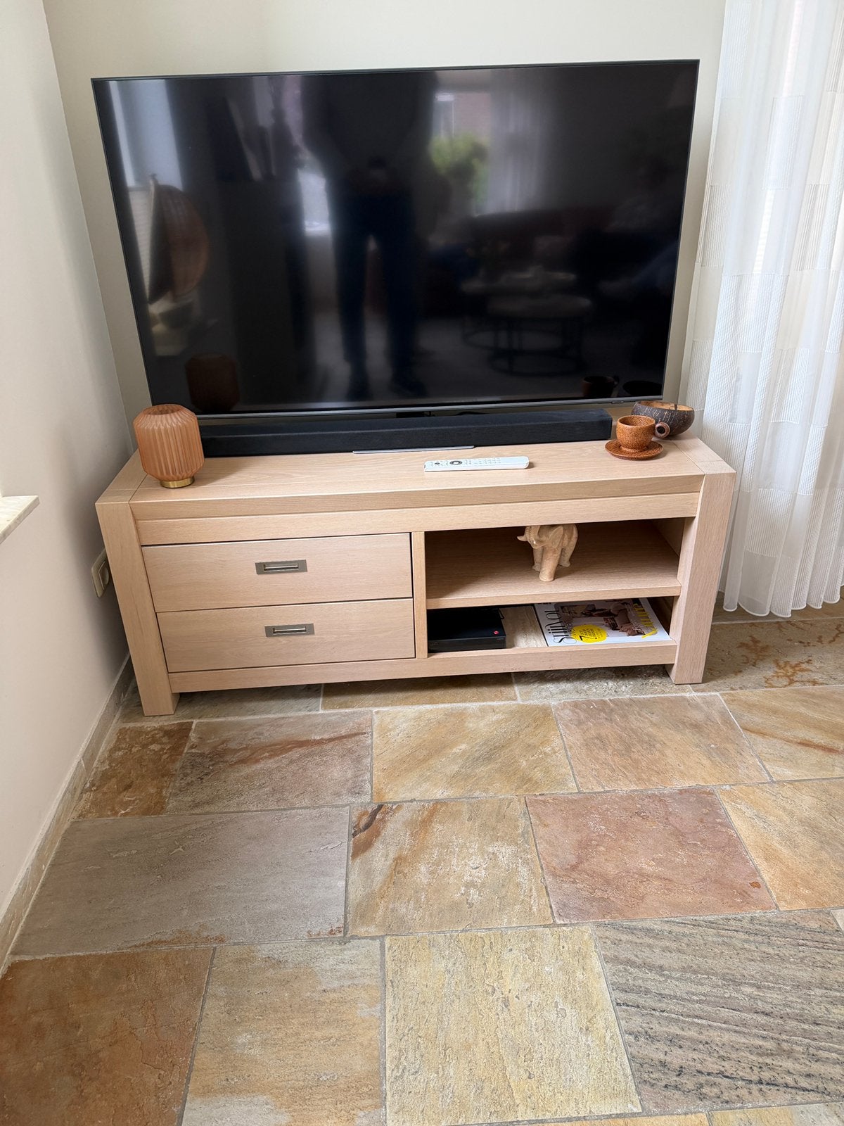 Massief eiken TV Meubel white wash, Ophalen, 150 tot 200 cm, Zo goed als nieuw, Minder dan 100 cm