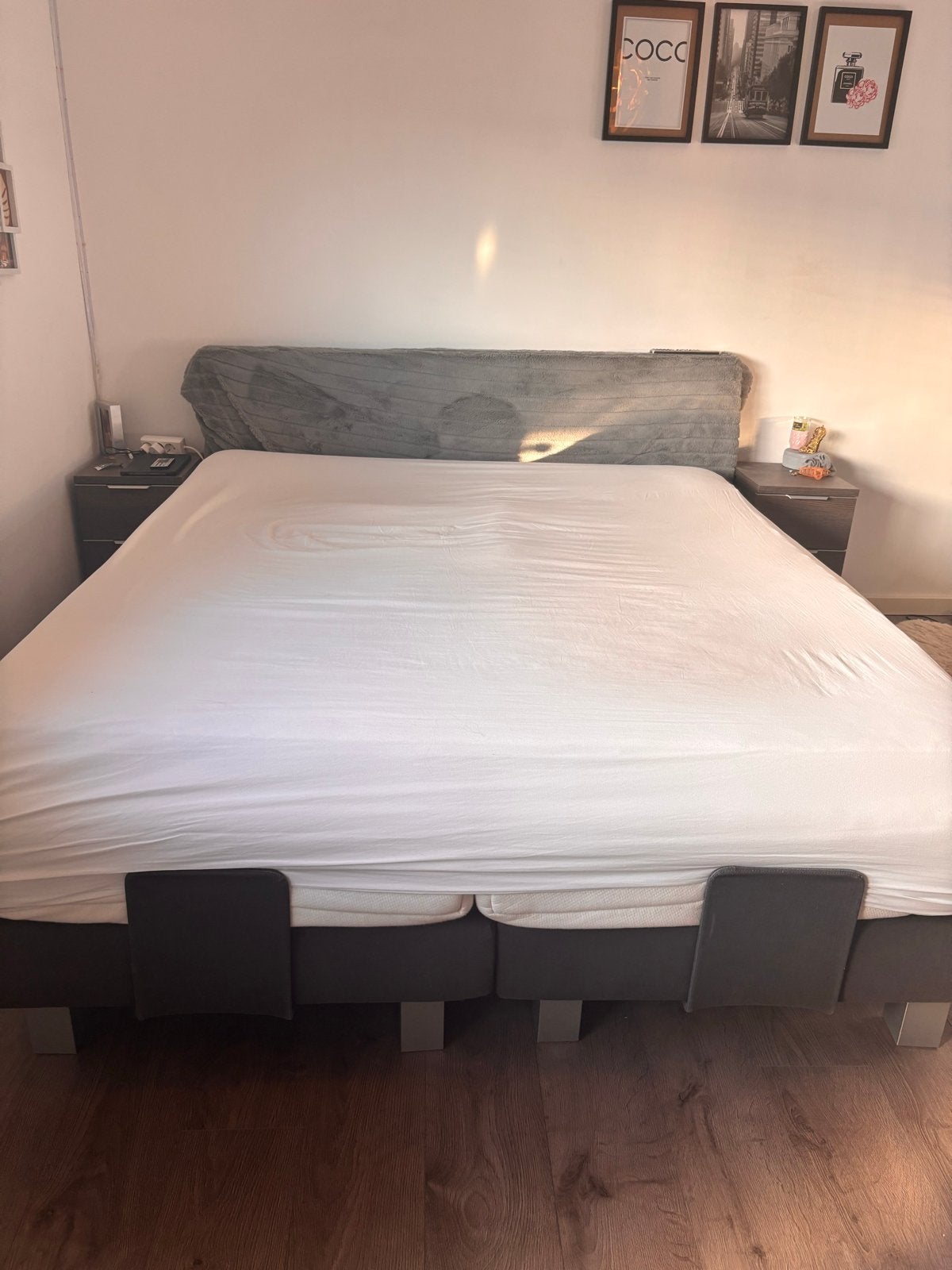 MOET SNEL WEG! Tweepersoonsbed 180x210 cm - Zonder matrassen
