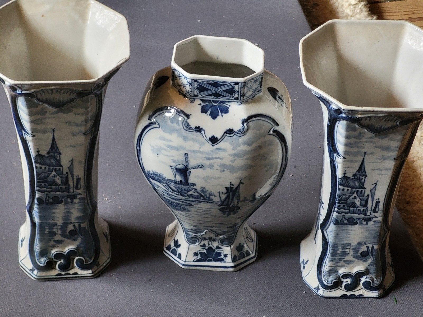 Prachtige driedelige kaststel van Delfts blauw, Antiek en Kunst, Ophalen of Verzenden