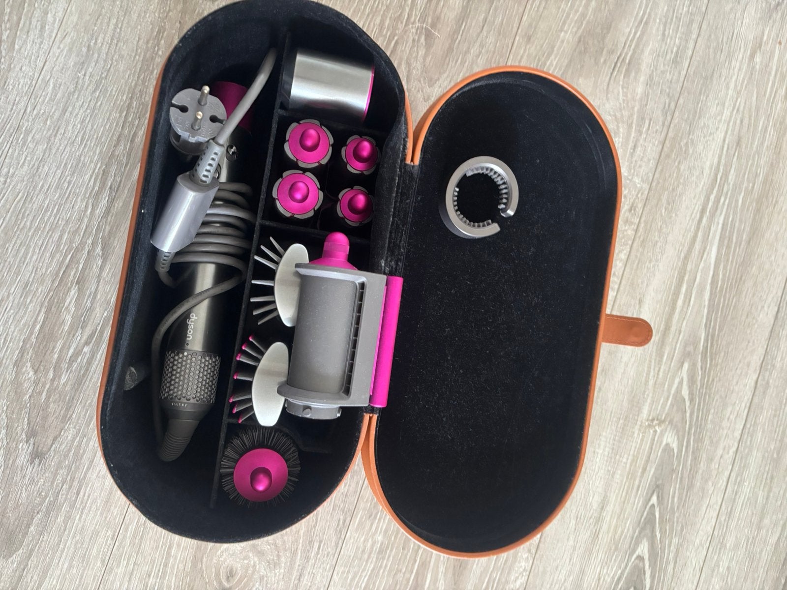 Dyson airwrap, Ophalen of Verzenden, Zo goed als nieuw, Föhn of Haardroger