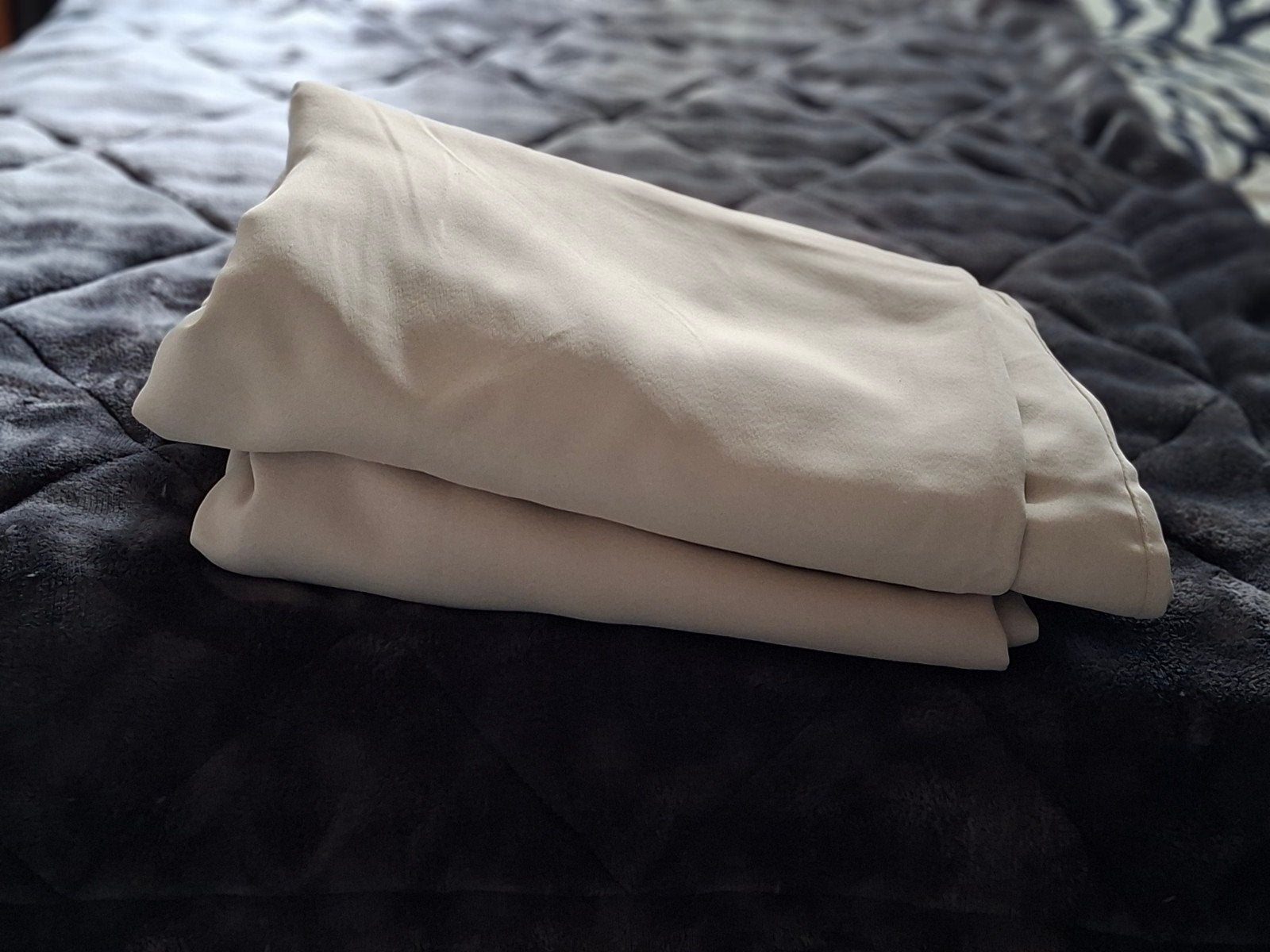 Nieuwe gordijnen (2 x) beige, Ophalen, Overgordijn, Beige, Nieuw