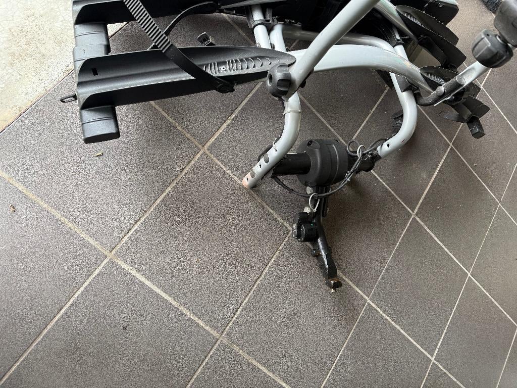 Thule Fietsdrager, Ophalen, 2 fietsen, Zo goed als nieuw, Trekhaakdrager