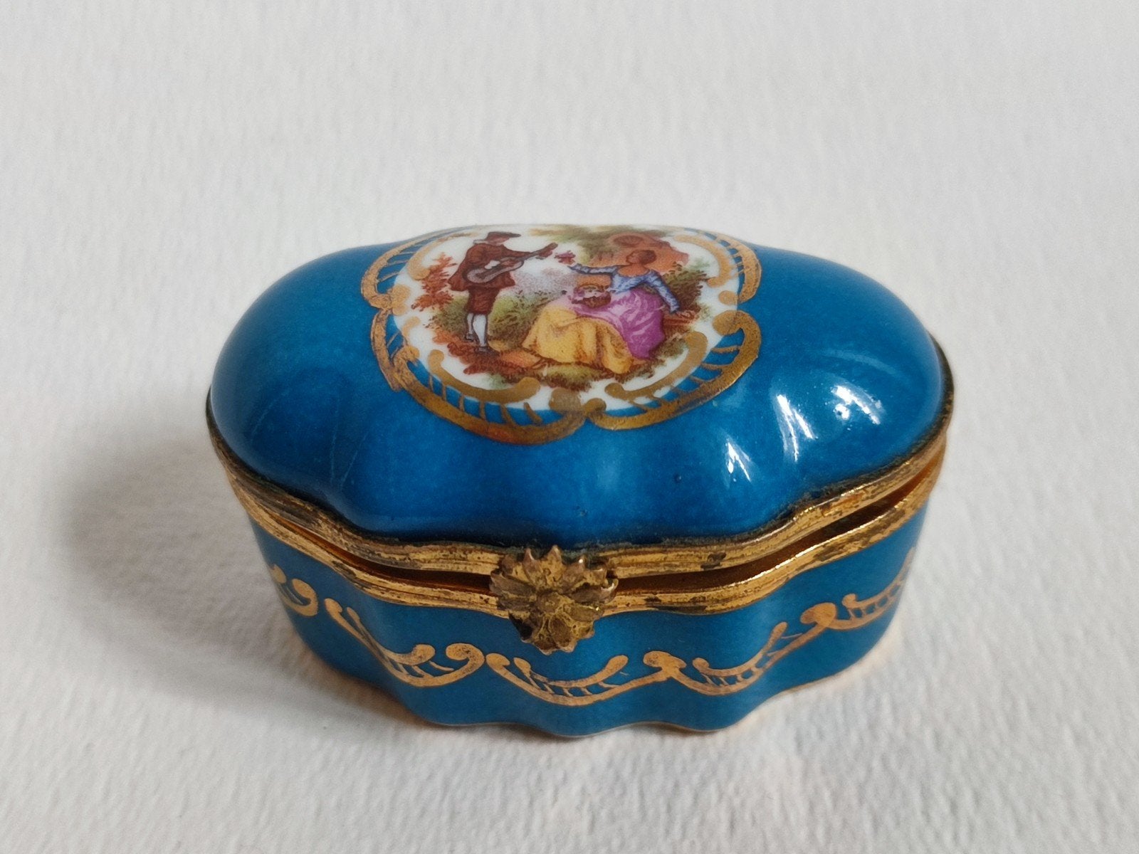 Vintage Limoges GOUDEVILLE Emaille Doosje met Scène, Ophalen of Verzenden