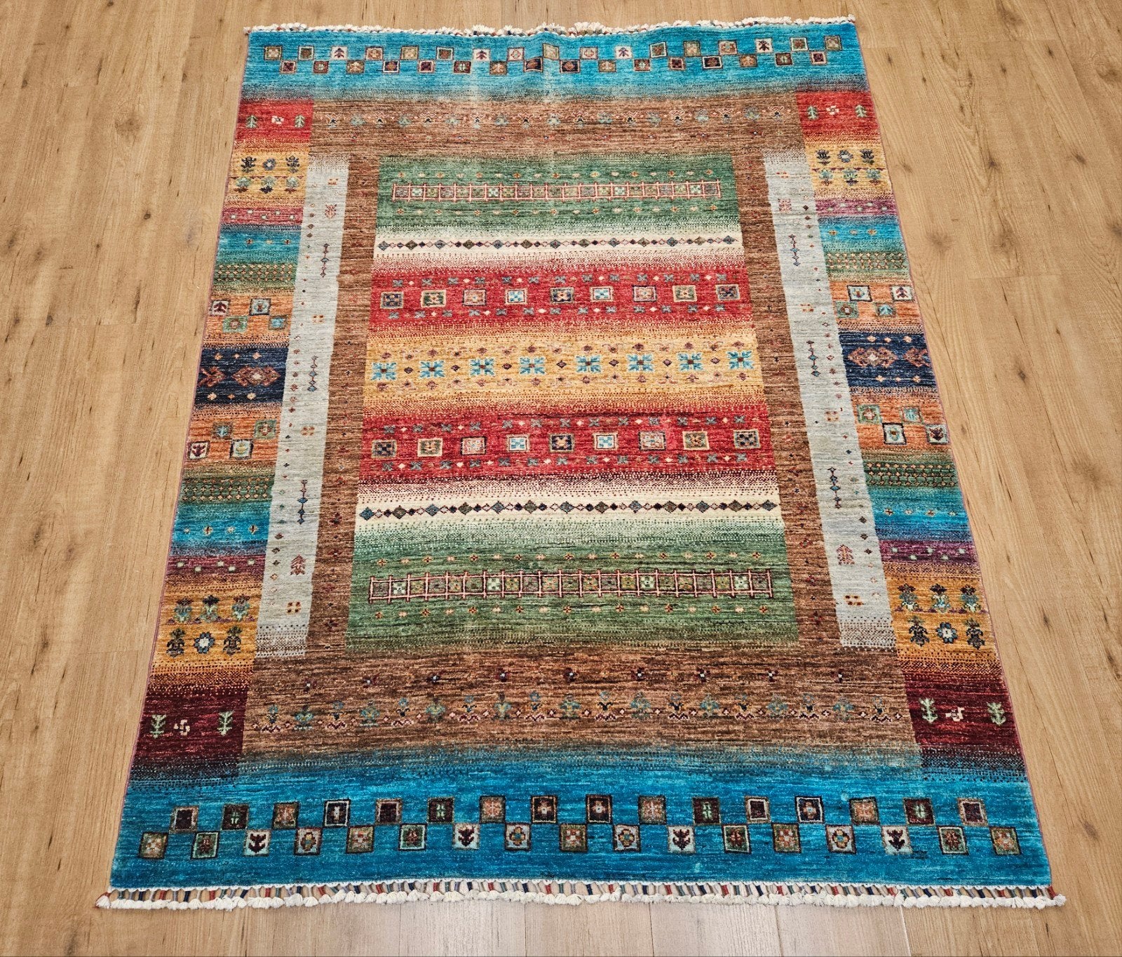 Handgeknoopt oosters tapijt loribaf 188x148