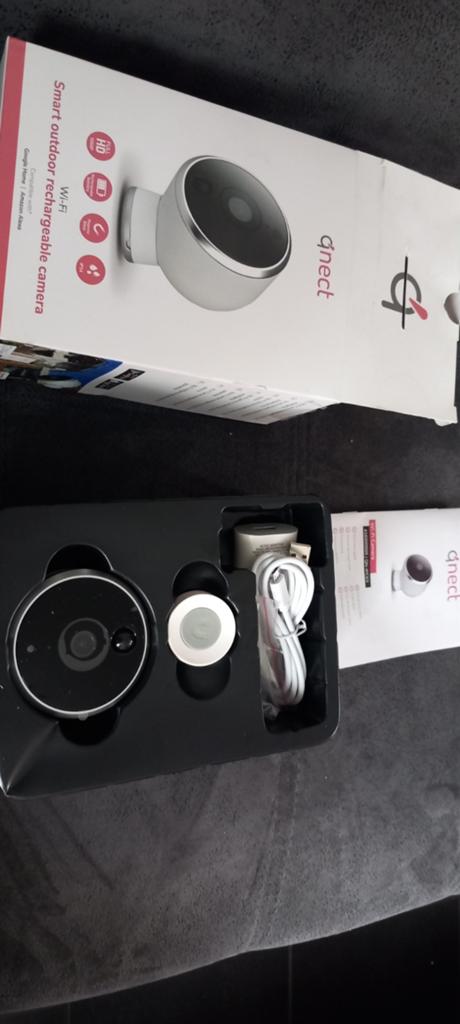 Qnect Smart Outdoor Oplaadbare Camera - Nieuw in Doos, Ophalen of Verzenden, Nieuw, Buitencamera