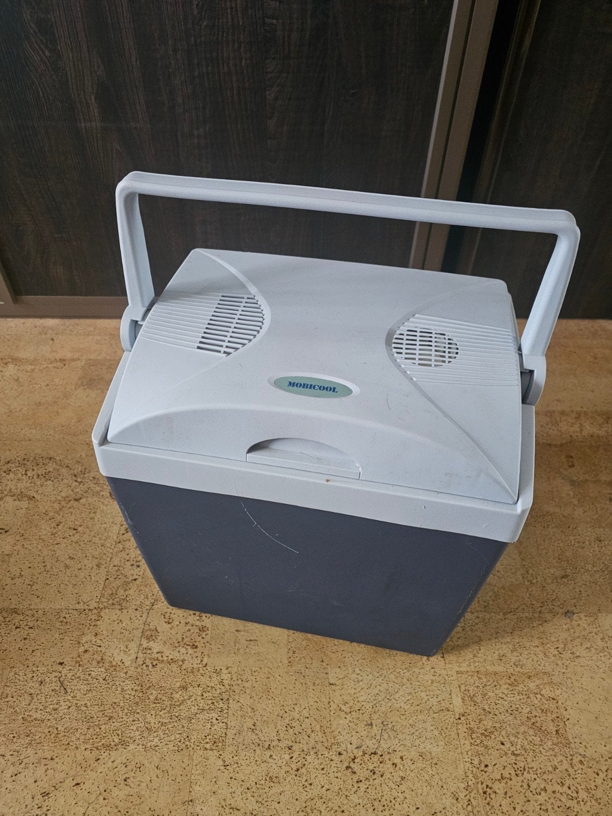Mobicool TC-23-12 koelbox 23 liter (12V incl 220V adapter), Caravans en Kamperen, Koelboxen, Ophalen of Verzenden, Elektrisch