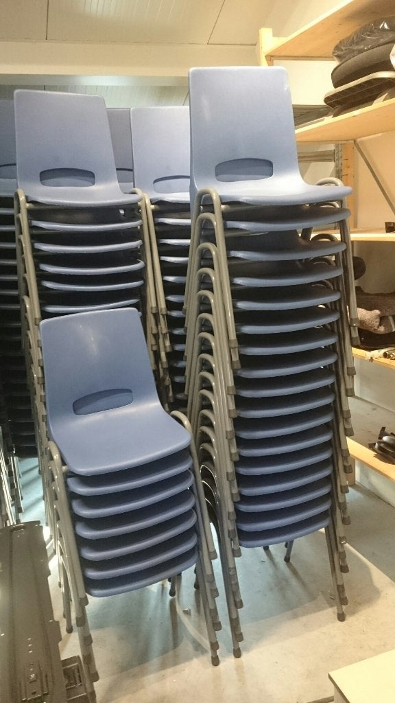 Kuip / stapel stoelen /Kantine Stoelen, Ophalen, Kunststof, Gebruikt, Overige kleuren
