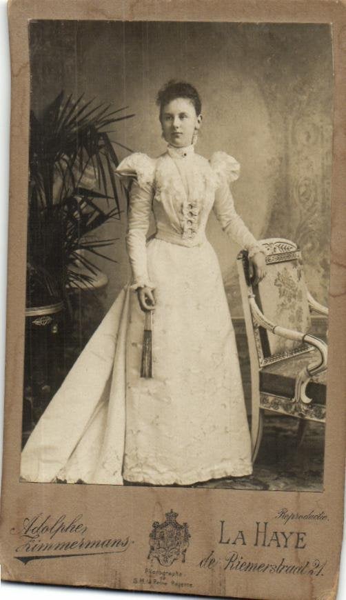 CDV -Adolphe Zimmermans -Den Haag -1898, Gebruikt, Foto, Klederdracht, Ophalen of Verzenden