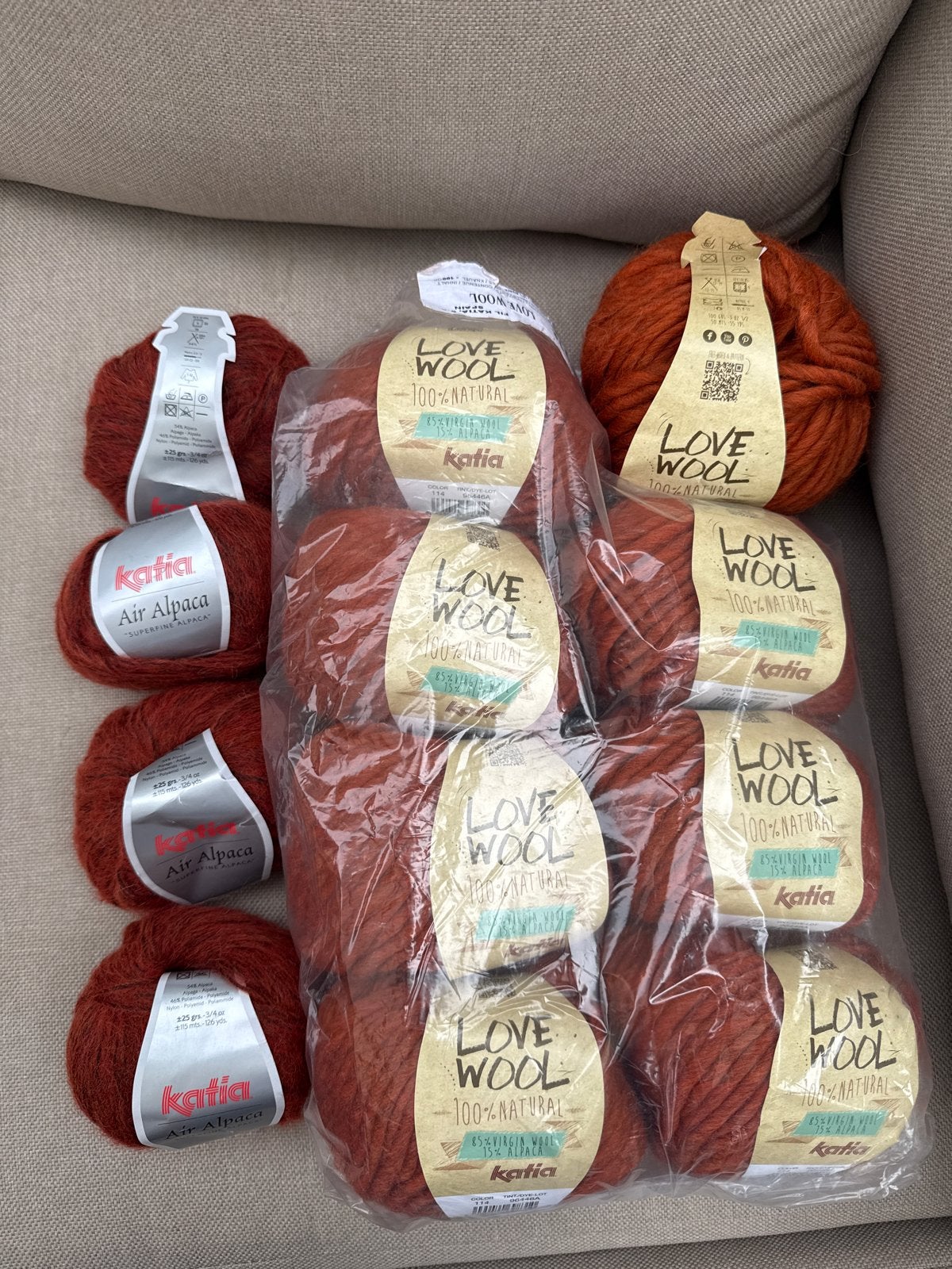 Katia Wol: 8 bollen Virgin Alpaca & 4 bollen Air Alpaca, Ophalen of Verzenden, Nieuw, Breien of Haken, Wol of Garen
