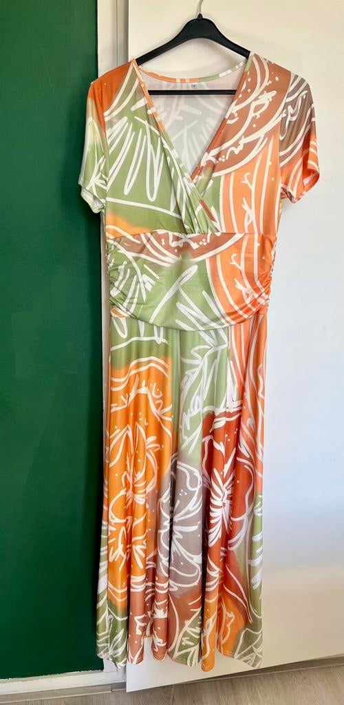 Maxi jurk in groen/oranje bloemmotief maat L, Maat 42/44 (L), Ophalen of Verzenden, Zo goed als nieuw, Onder de knie