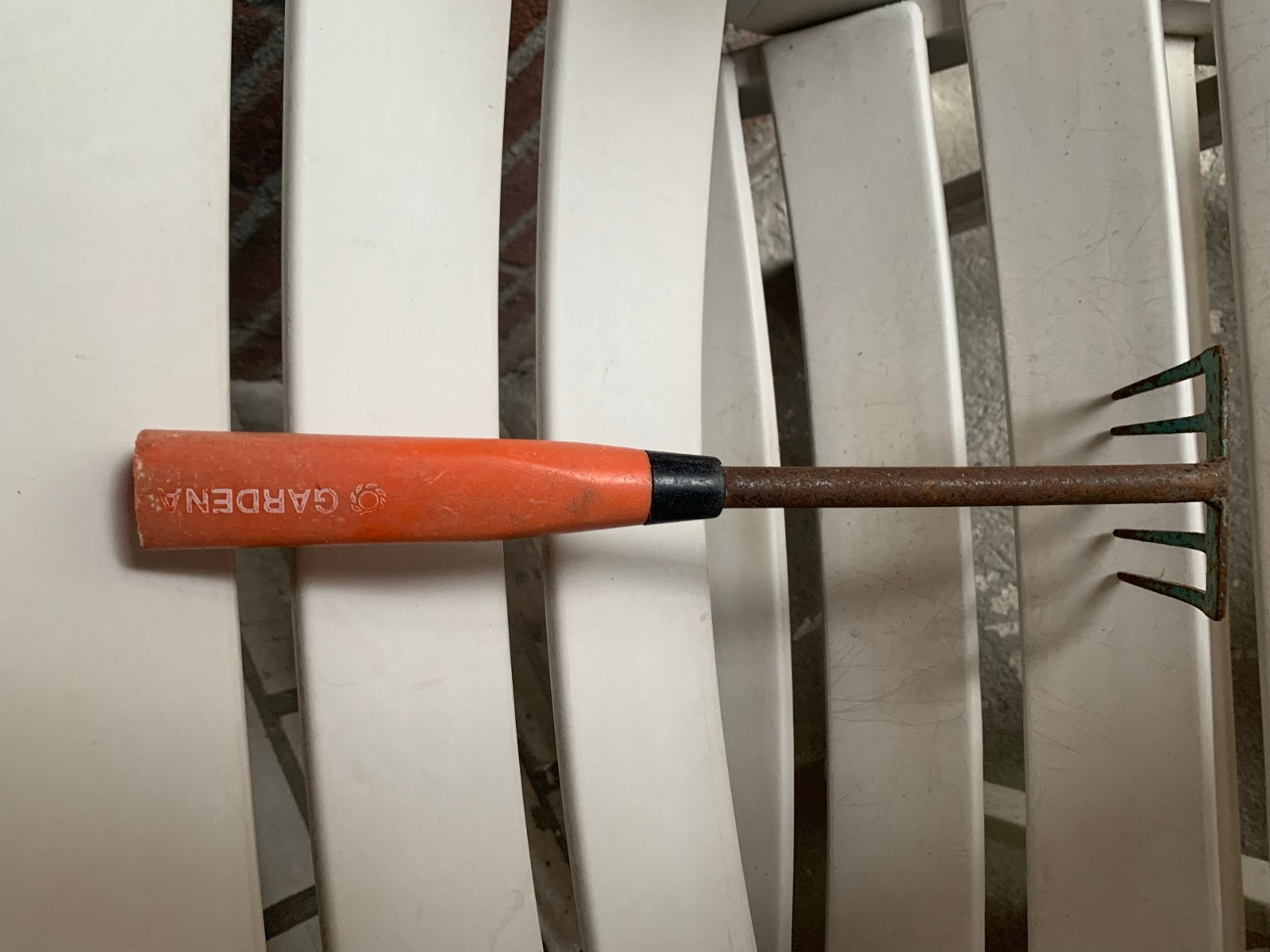 Gardena handharkje - Ideaal voor kleine tuinklussen, Ophalen of Verzenden, Gebruikt, Hark