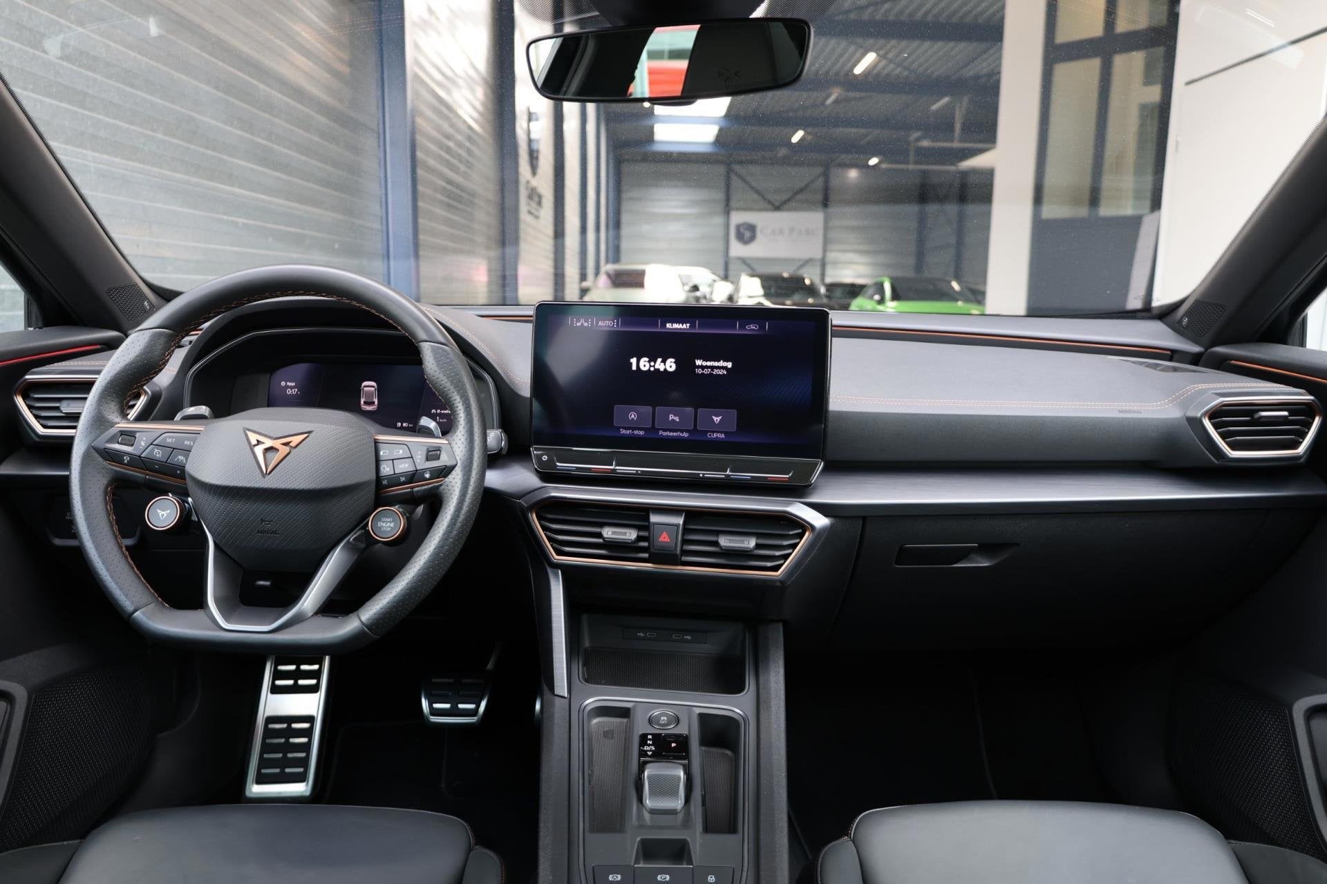 Cupra CUPRA Leon SP 2.0 TSI VZ 4Drive 310+PK LED/BREMBO/VIRT, Auto's, Automaat, Dealer onderhouden, 15 km/l, Gebruikt
