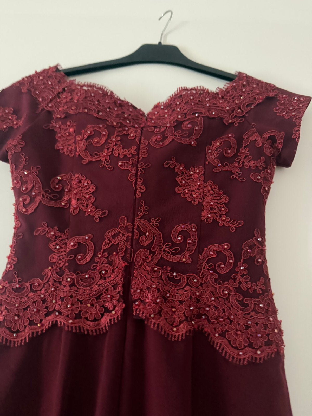 Prachtige avondjurk, Kleding | Dames, Ophalen of Verzenden, Zo goed als nieuw, Onder de knie