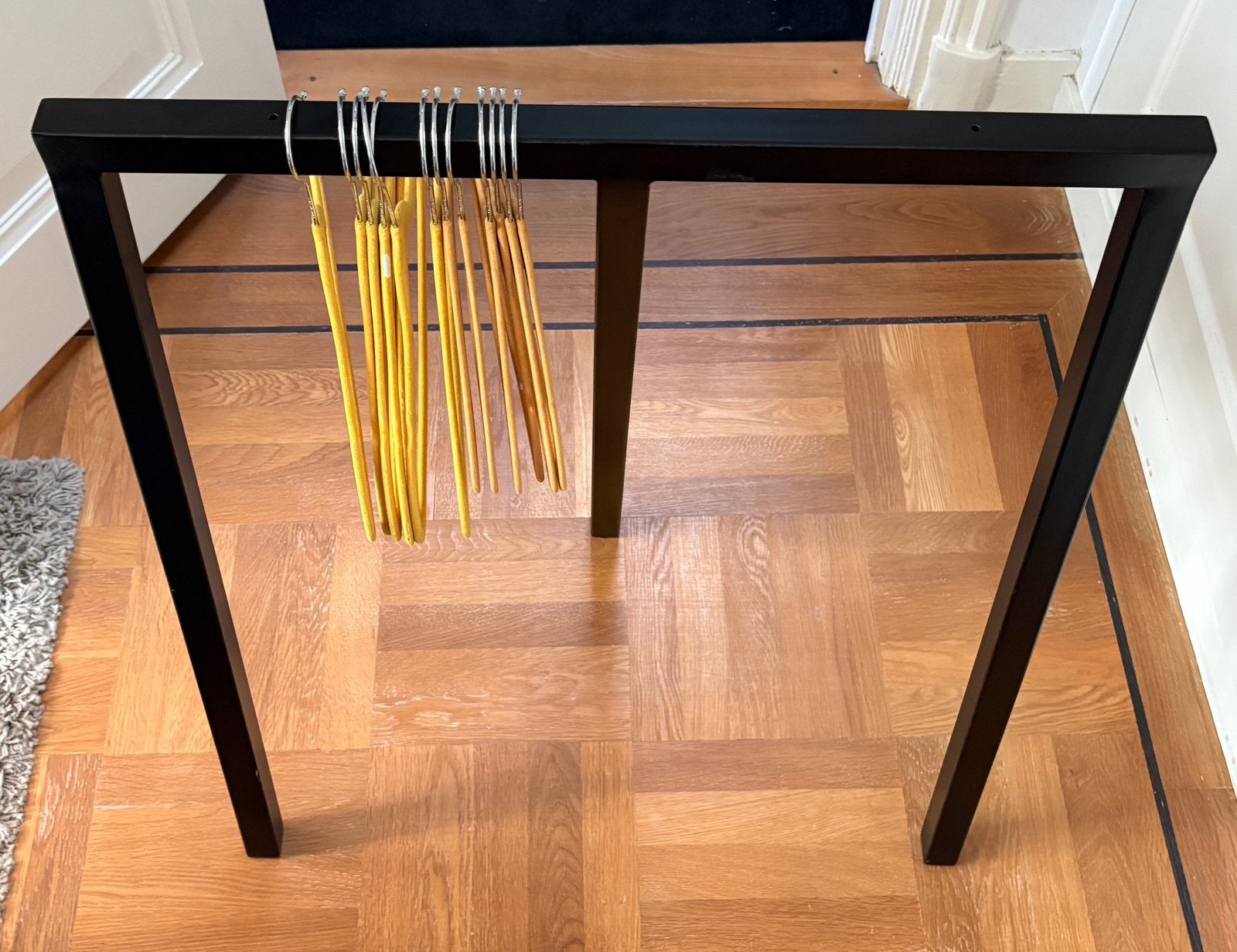 HAY Loopstand tafel poot (1x!) - Kinderkapstok, Ophalen, Tafelpoot, Gebruikt, 50 tot 100 cm