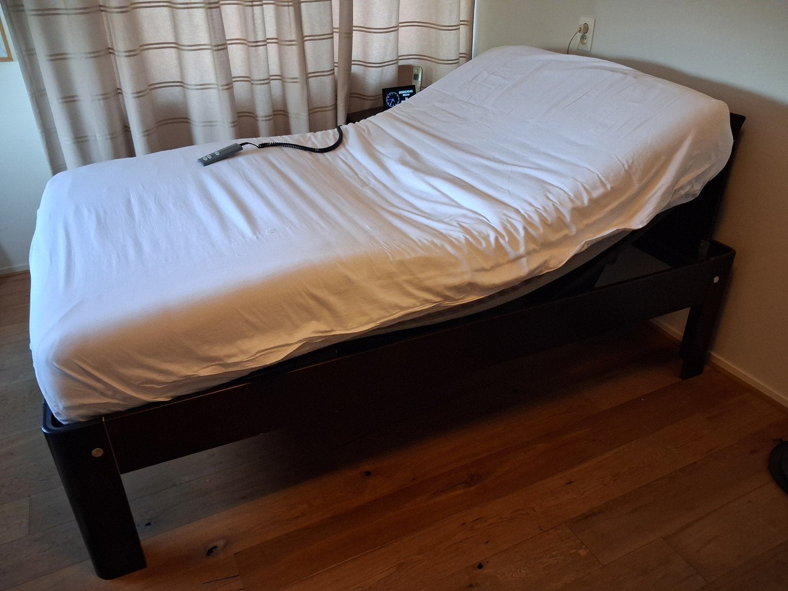 Auping bed/twijfelaar  met elektrisch verstelbare spiraalb, Ophalen, Verstelbaar, Bruin, Zo goed als nieuw