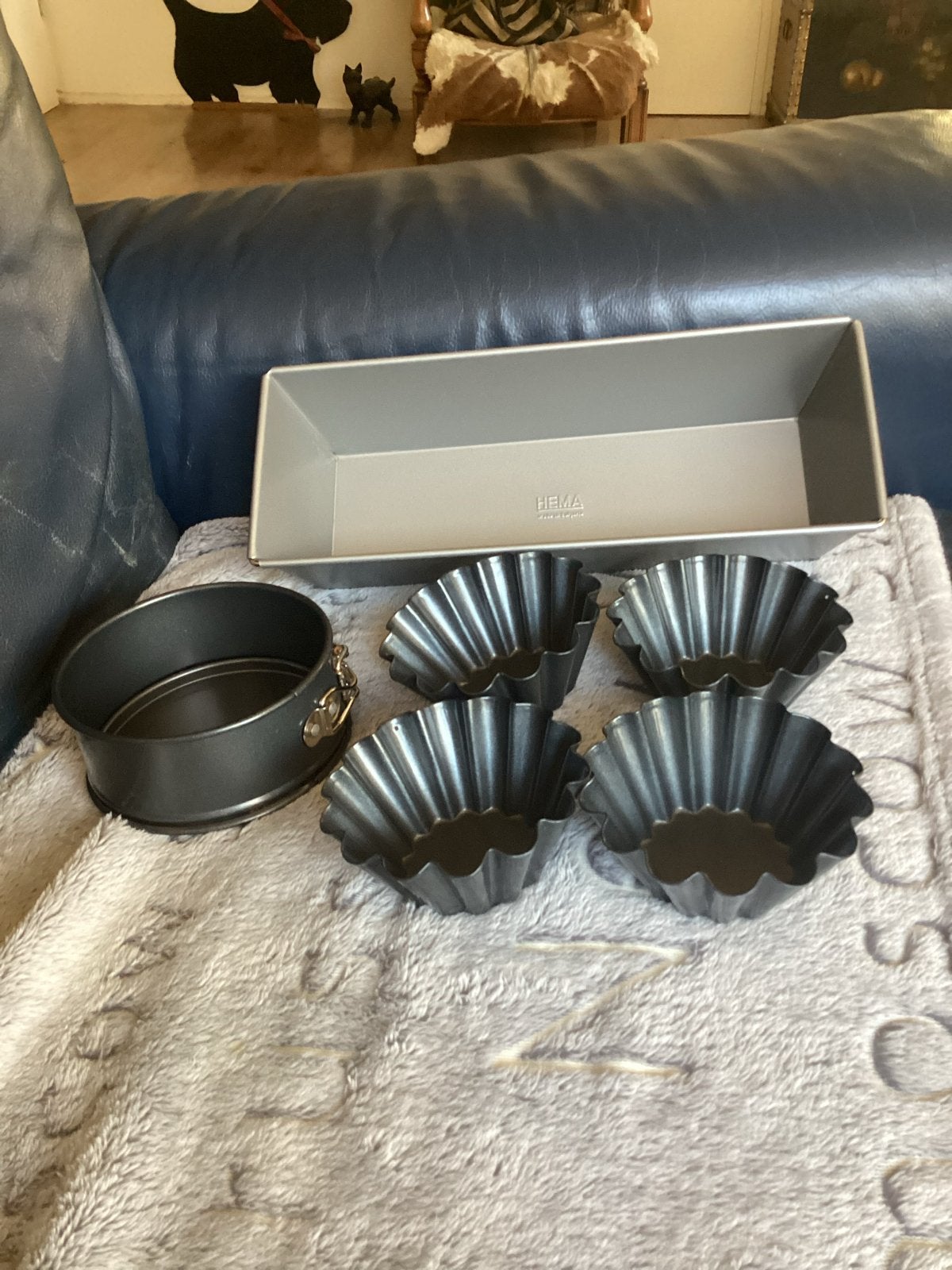 Set van 6 bakvormen: cakevorm, springvorm en 4 taartjes, Ophalen of Verzenden, Metaal, Grijs, Overige typen