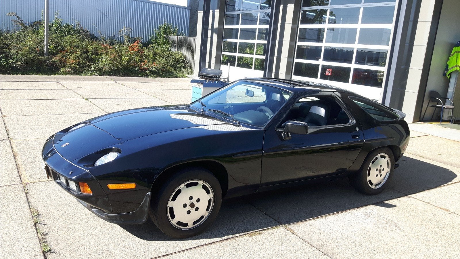 Porsche 928 S3 5.0 32v 1986 oldtimer, Automaat, Achterwielaandrijving, 5000 cc, Zwart