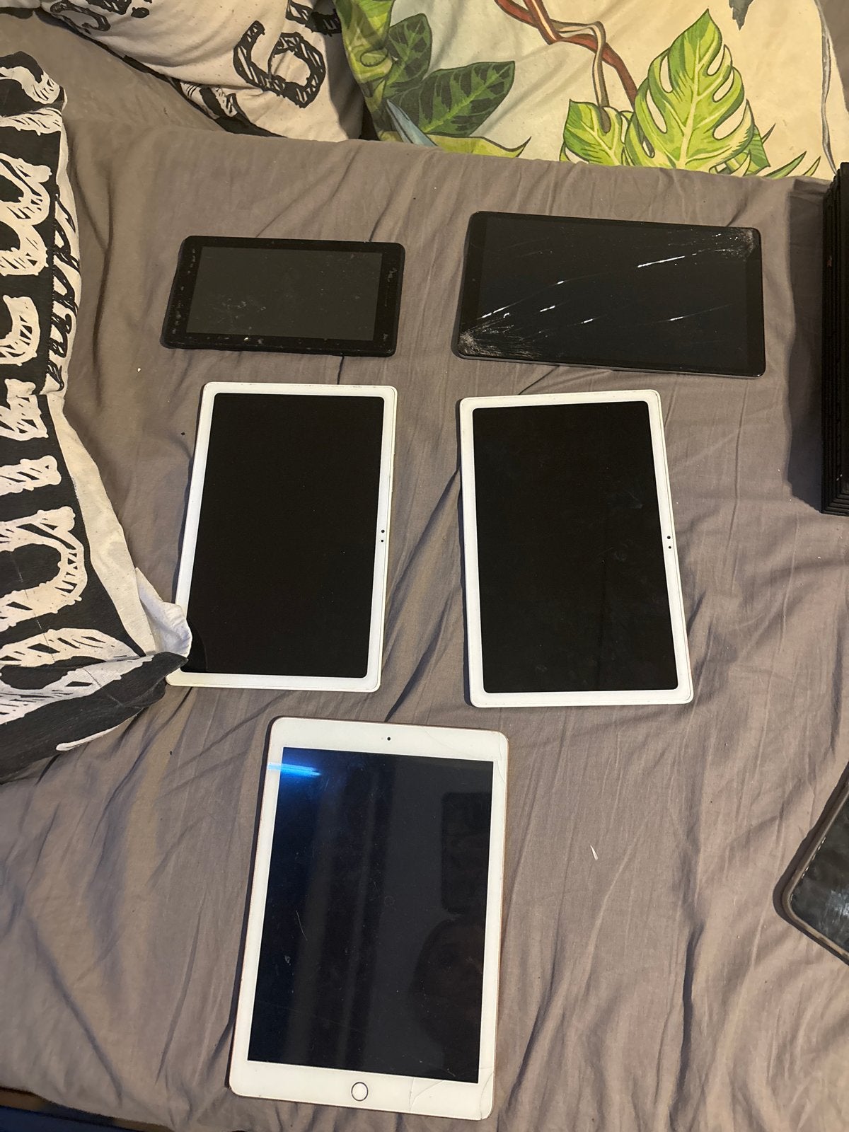 Partij van 5 tablets (iPads en Android) - defect/voor onderd, Computers en Software, Apple iPads, 10 inch, Overige modellen, Zwart