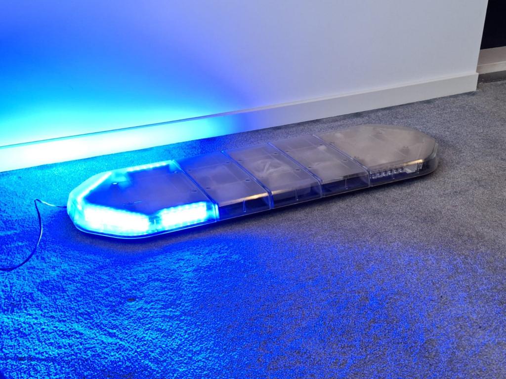 Zwaailamp flitsbalk zwaailicht zwaaibalk lichtbalk, Ophalen