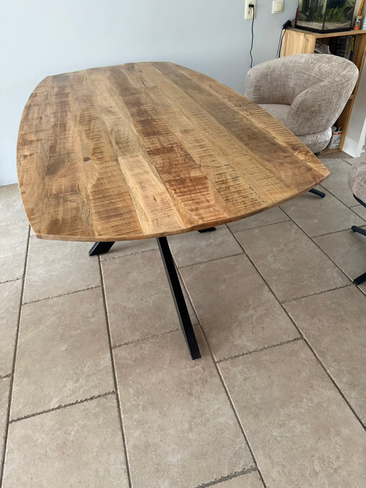 Foto 3 van Nieuwe eetkamertafel loft ovaal 200cm