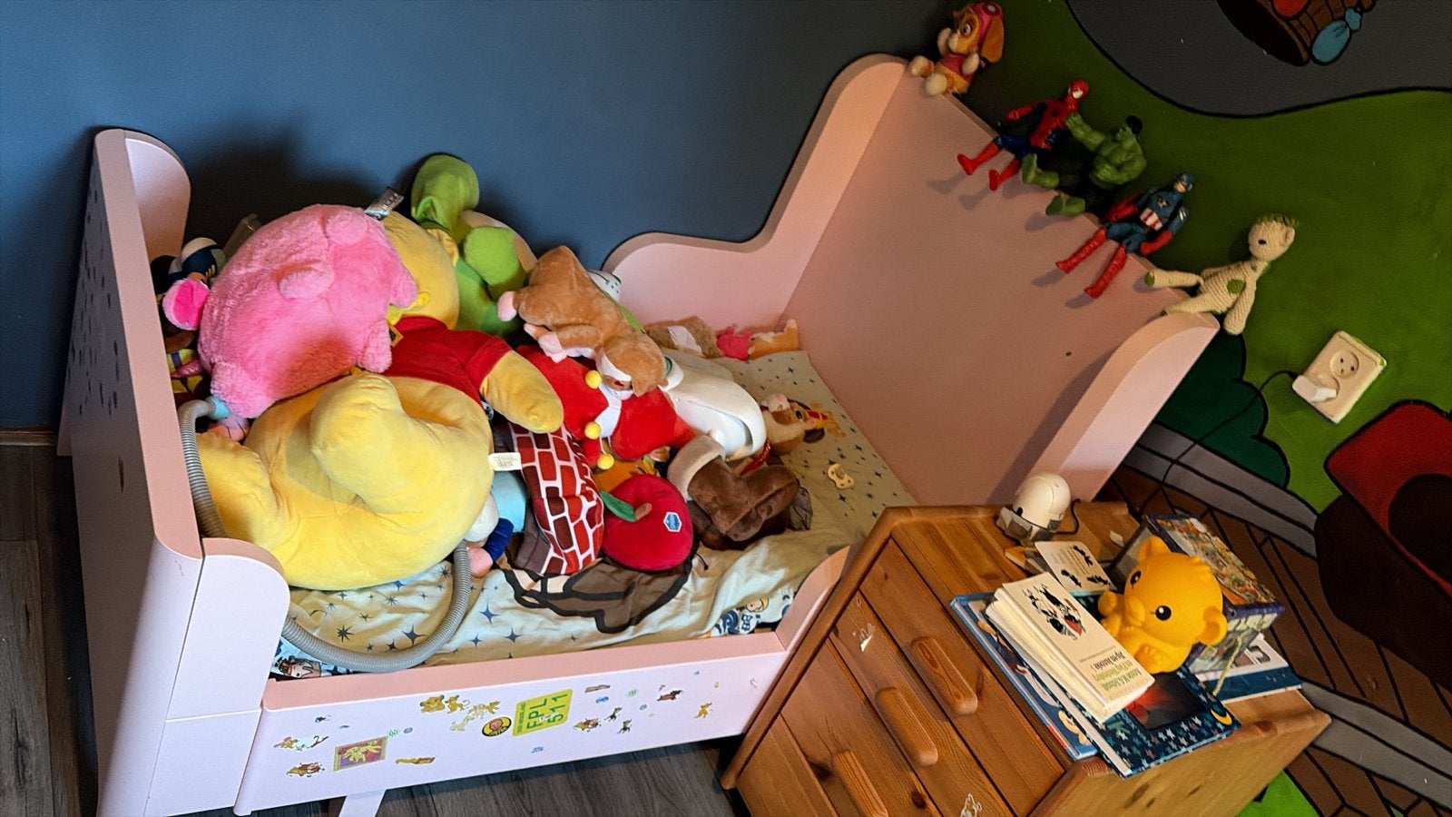 Roze meegroei peuterbed - Zo goed als nieuw, Ophalen of Verzenden, Zo goed als nieuw, 140 tot 160 cm, 70 tot 85 cm