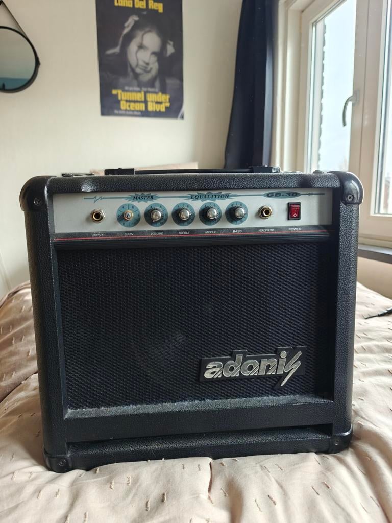 Adonis versterker met adapter, Ophalen, Gebruikt, 50 tot 100 watt