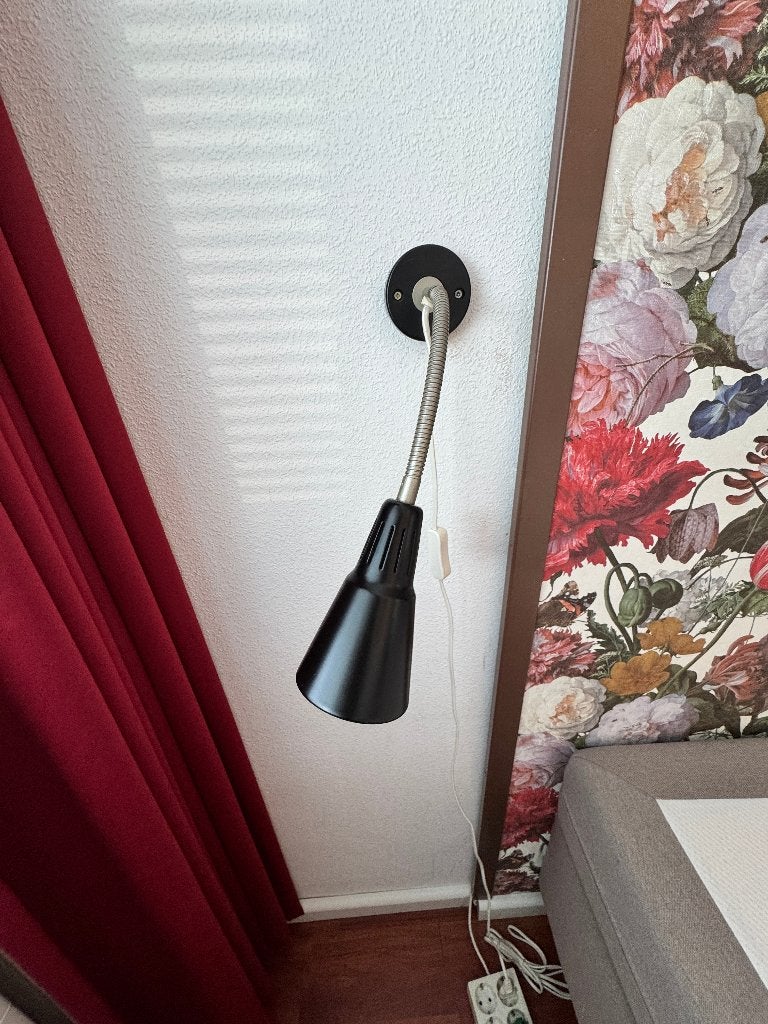 2x Ikea wandlamp/leeslamp - zwart - flexibele arm, Ophalen, Zwart, IKEA, Overige fittingen