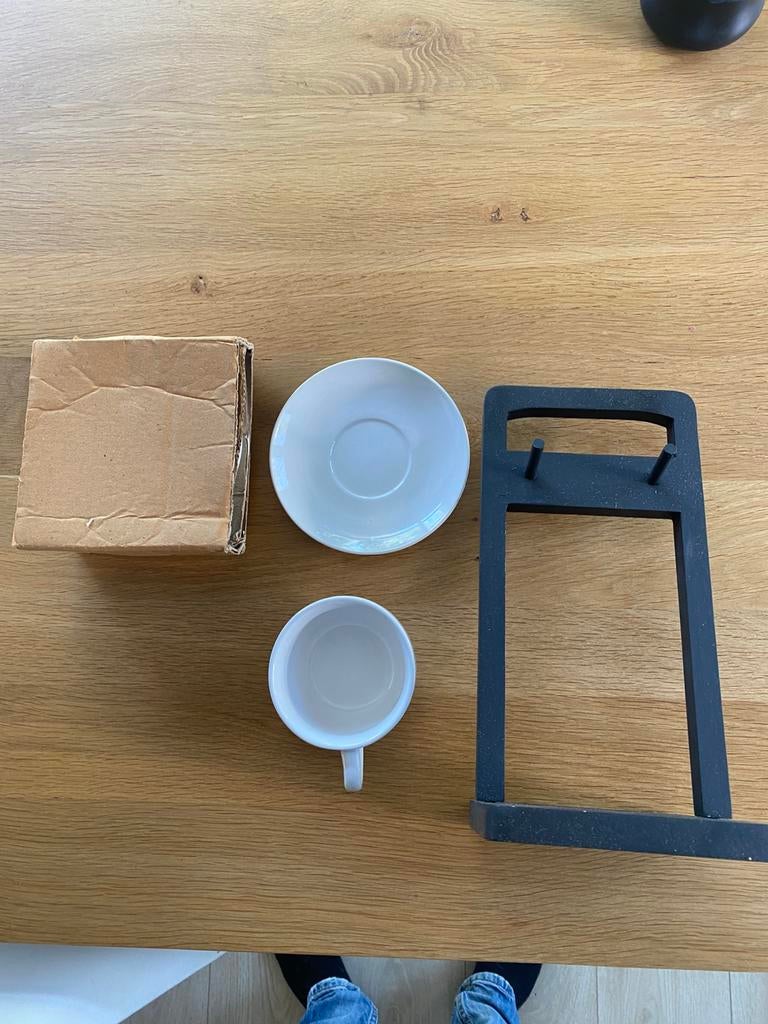 Expresso set 4x kop en schotel plus rek, Huis en Inrichting, Ophalen, Zo goed als nieuw, Overige stijlen, Kop(pen) en/of Schotel(s)