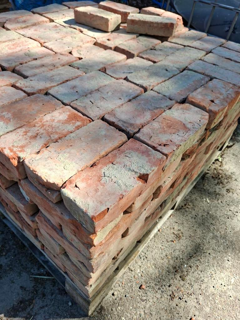 Gebikte Metselstenen - Partij 9500 stuks (20,5x9,5x10 cm), Ophalen