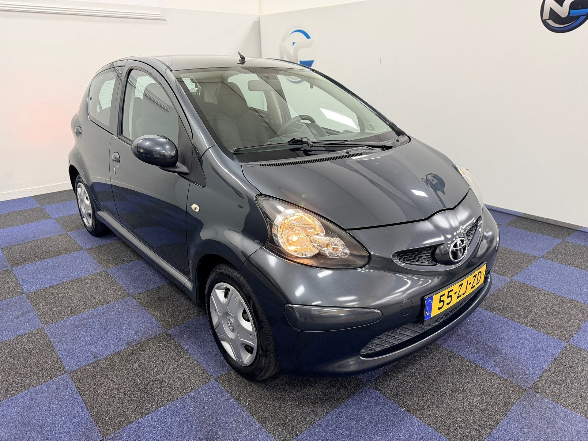 Toyota Aygo 1.0-12V + / AIRCO / NAP NETTE AUTO, Voorwielaandrijving, Dealer onderhouden, Gebruikt, 4 stoelen