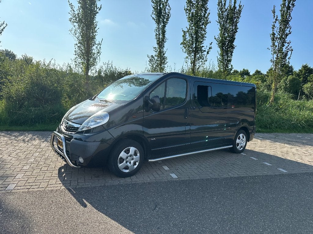 Opel Vivaro 2.0 CDTi Dubbele Cabine – 2011 – Airco, Webasto,, Automaat, Stof, 4 cilinders, 4 stoelen