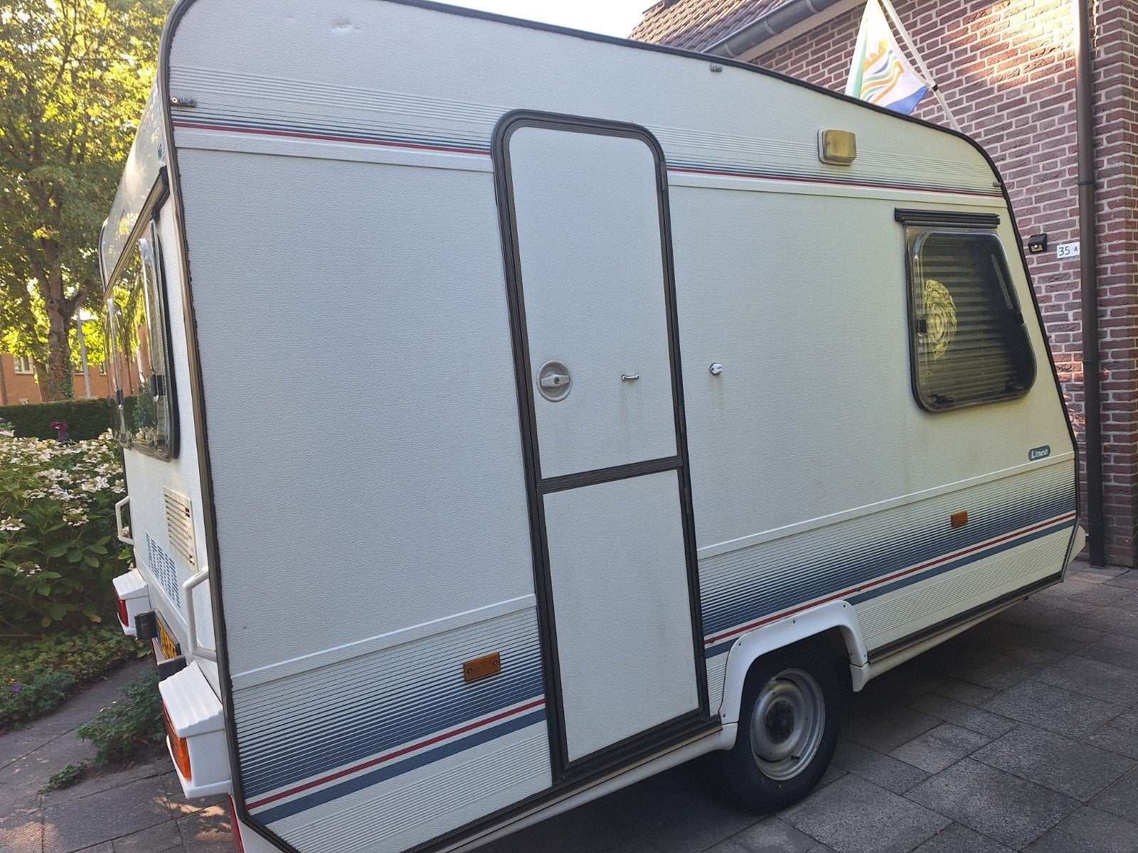Adria Optima 360 TLE Linea - Compacte caravan met voortent, Caravans en Kamperen, Caravans, Rondzit, Tot en met 3, Particulier