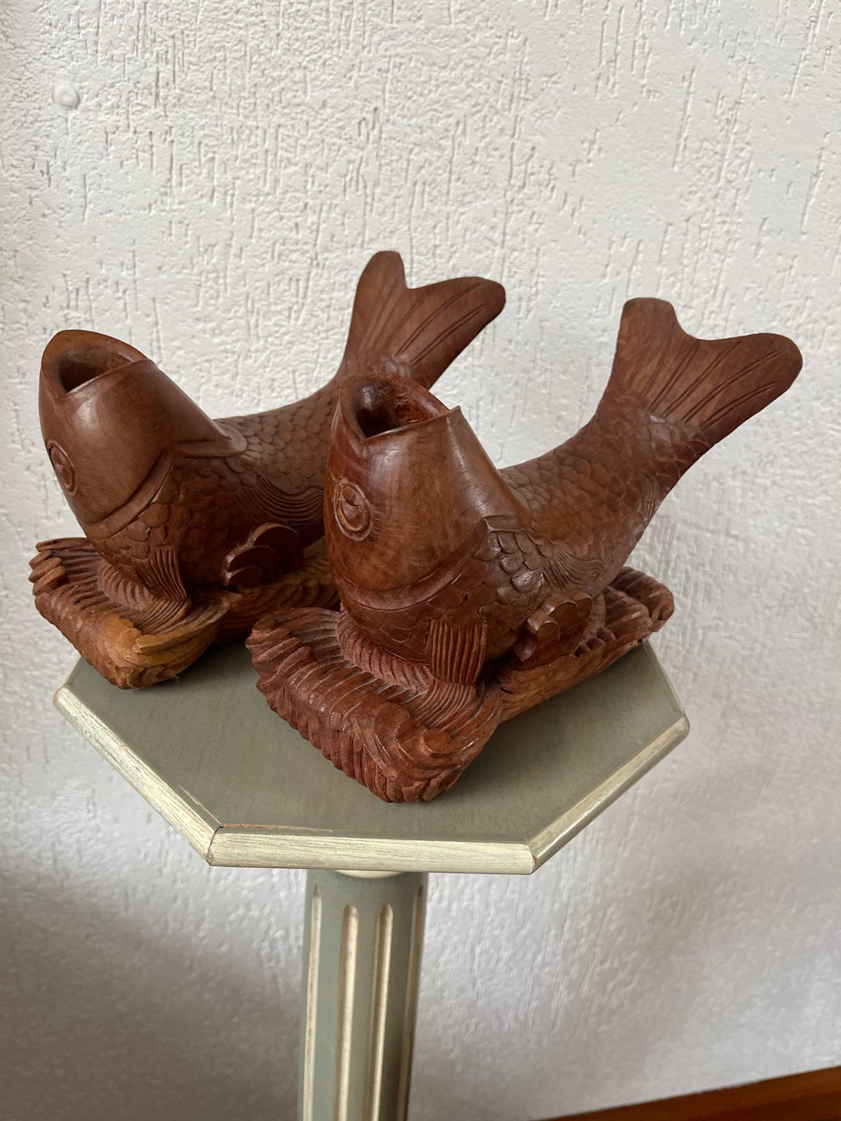 Set van 2 handgesneden houten koi karpers, Ophalen of Verzenden, Handgemaakt, 20 - 50 cm, Zeeleven