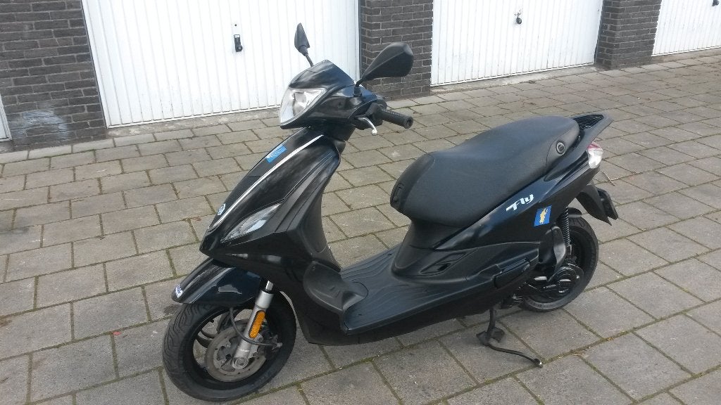 piaggio new fly 2015  , inruil mogelijk, Fietsen en Brommers, Scooters | Piaggio, Ophalen of Verzenden, Benzine, Zip