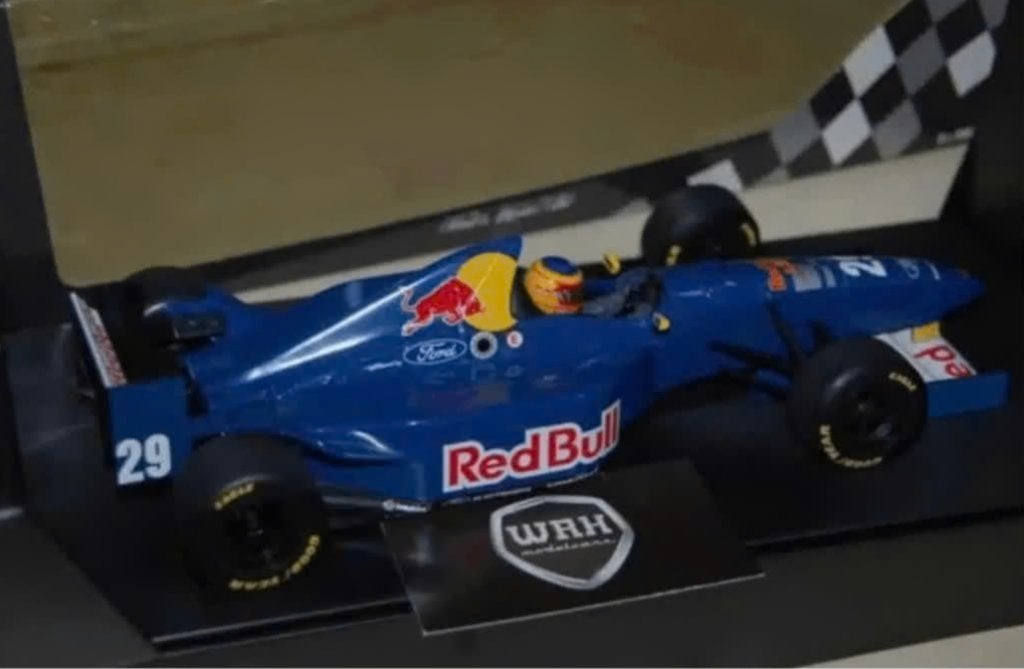 1:18 F1 SAUBER C14 RED BULL WENDLINGER Minichamps WRH, Hobby en Vrije tijd, Modelauto's | 1:18, Verzenden, Zo goed als nieuw, Auto