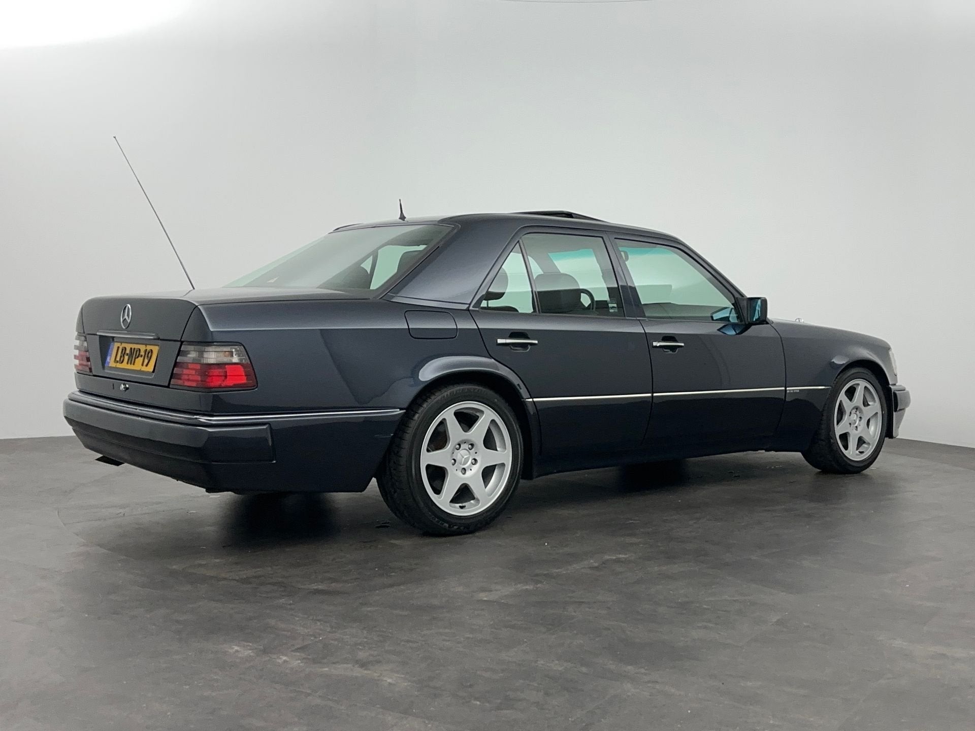 Mercedes E-Klasse 5.0 E500 SEDAN *Limited Edition*origineel, foto 7