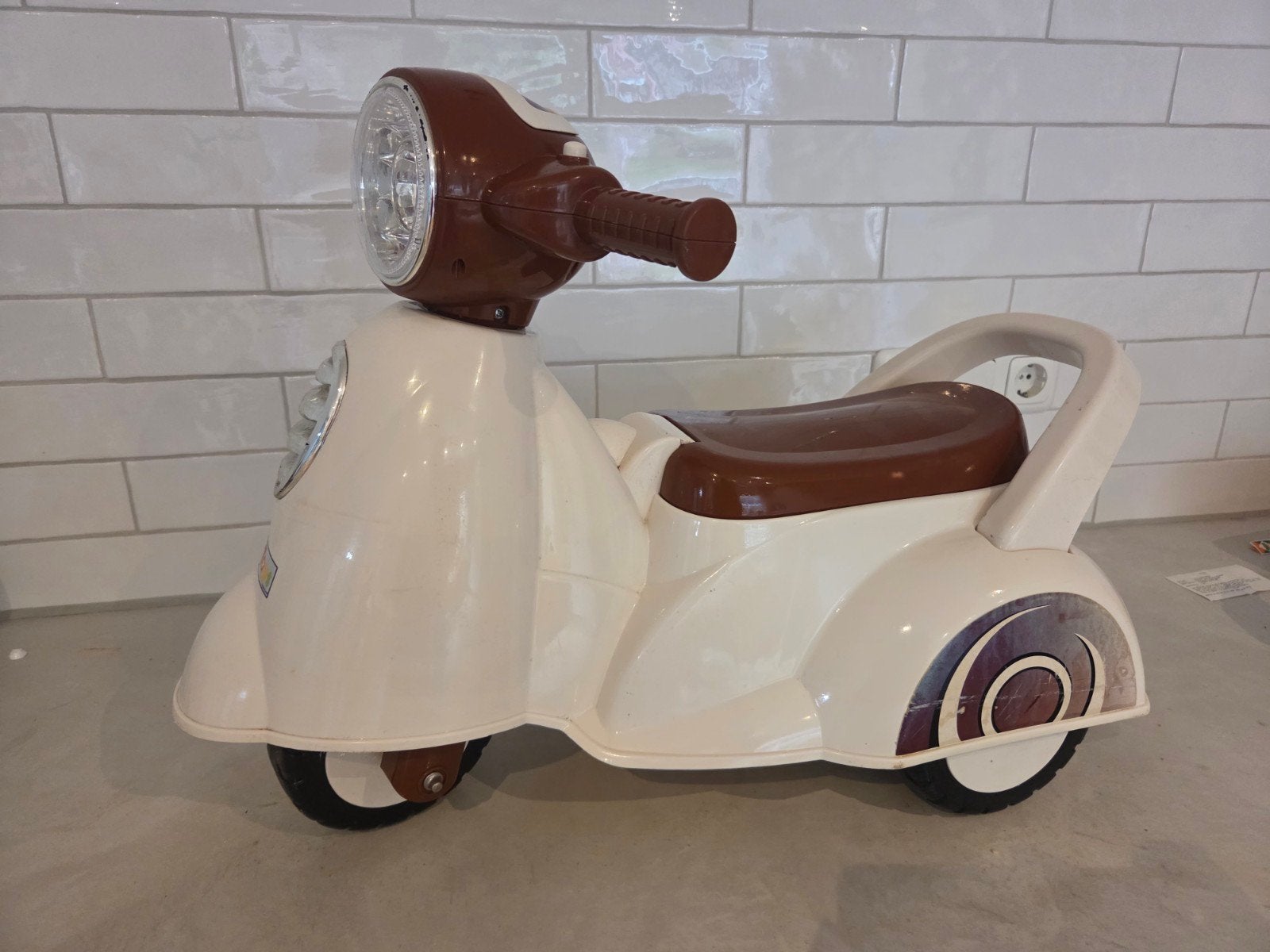 Loopscooter vespa, Ophalen of Verzenden, Zo goed als nieuw, Loopfiets