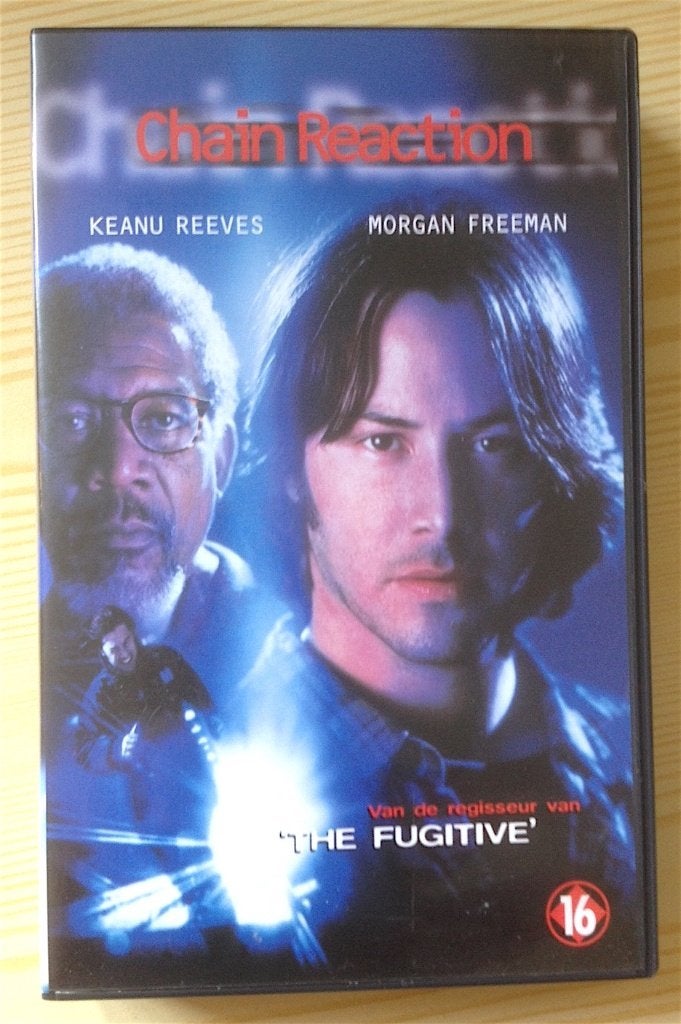 vhs Chain Reaction (Keanu Reeves, Morgan Freeman) Video, Ophalen, Nederlands ondertiteld, Engels, Zo goed als nieuw