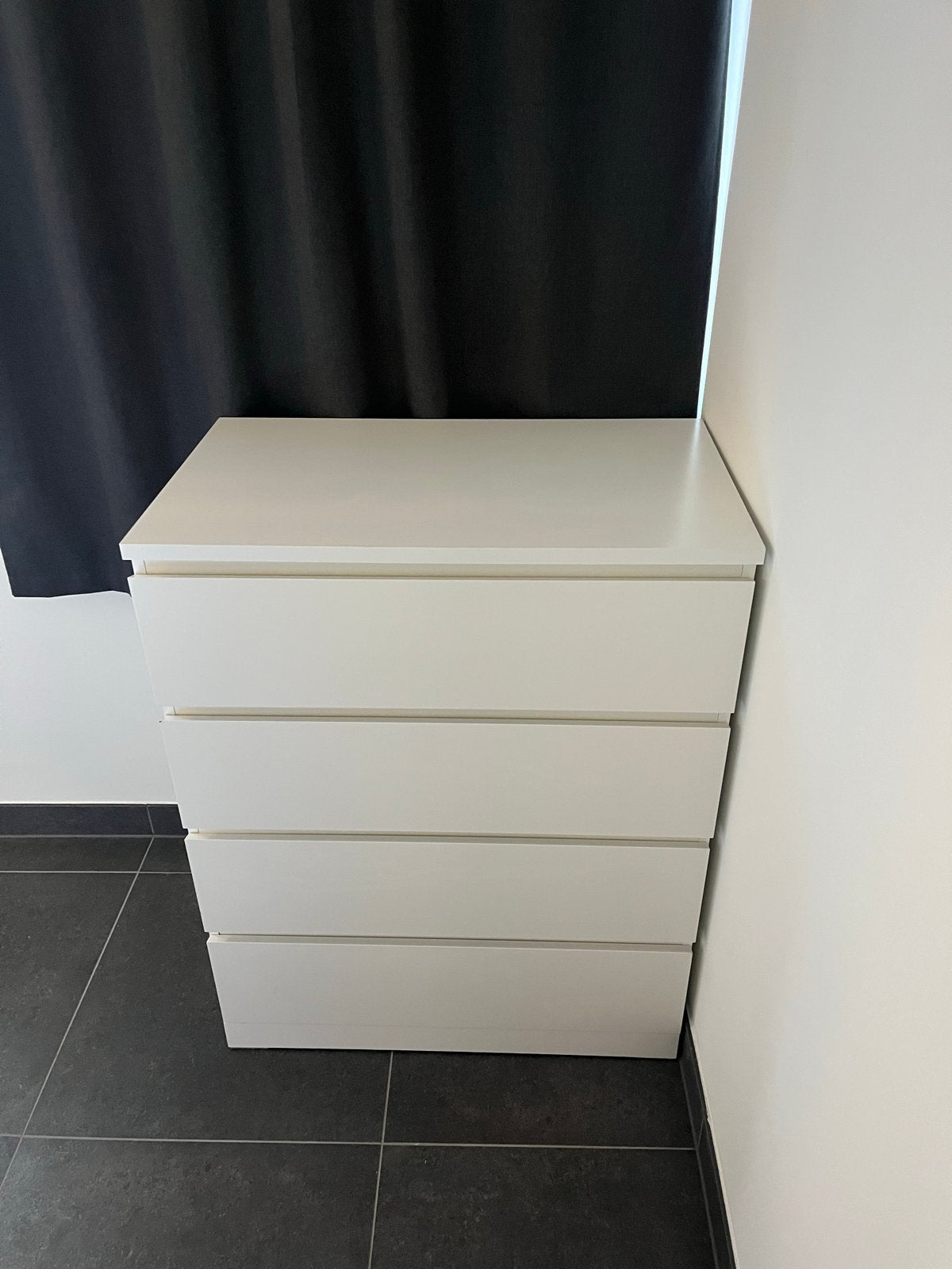 Ikea Malm ladekast wit - 4 lades 40€, Huis en Inrichting, Ophalen, Gebruikt, 100 tot 150 cm, 50 tot 100 cm