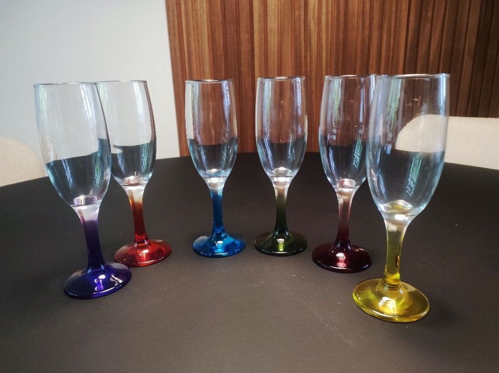 6 Champagne glazen met gekleurde voet, Ophalen of Verzenden, Zo goed als nieuw, Overige typen