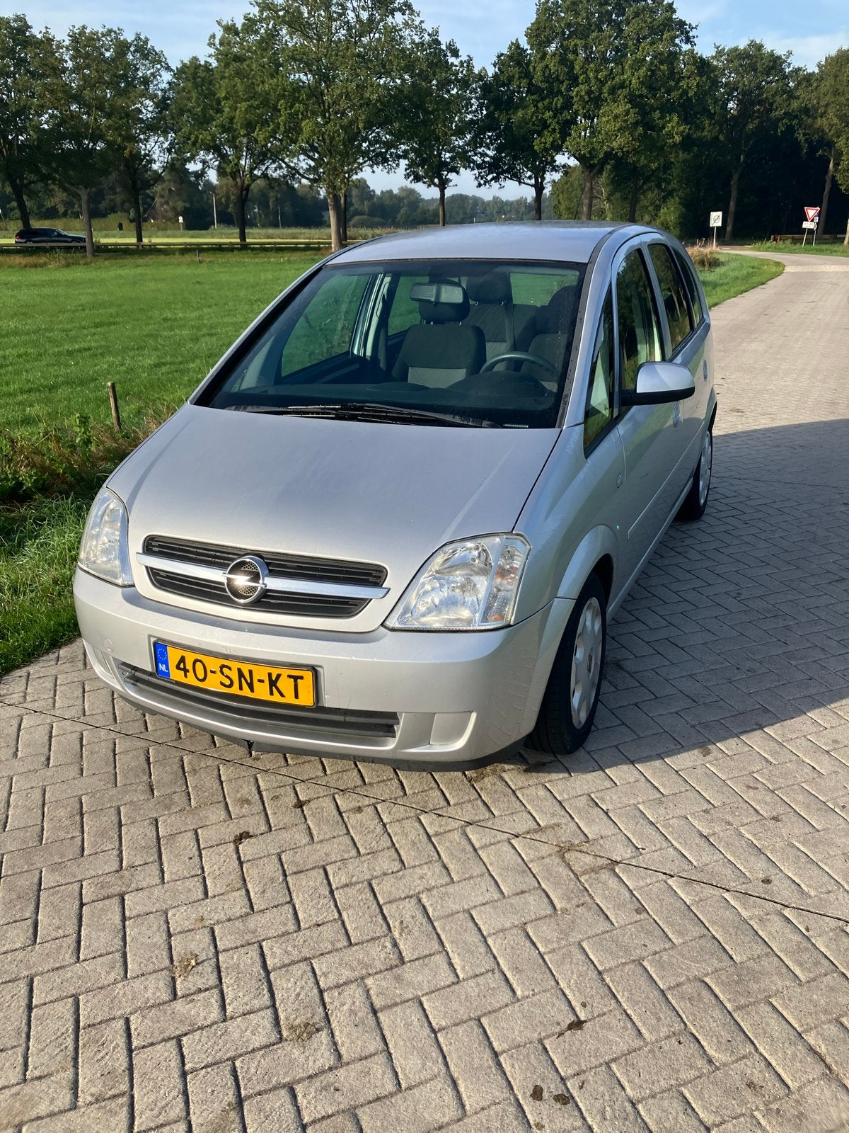 Opel Meriva 1.4 16V 2006 Grijs, Voorwielaandrijving, Traction-control, 4 cilinders, Handgeschakeld