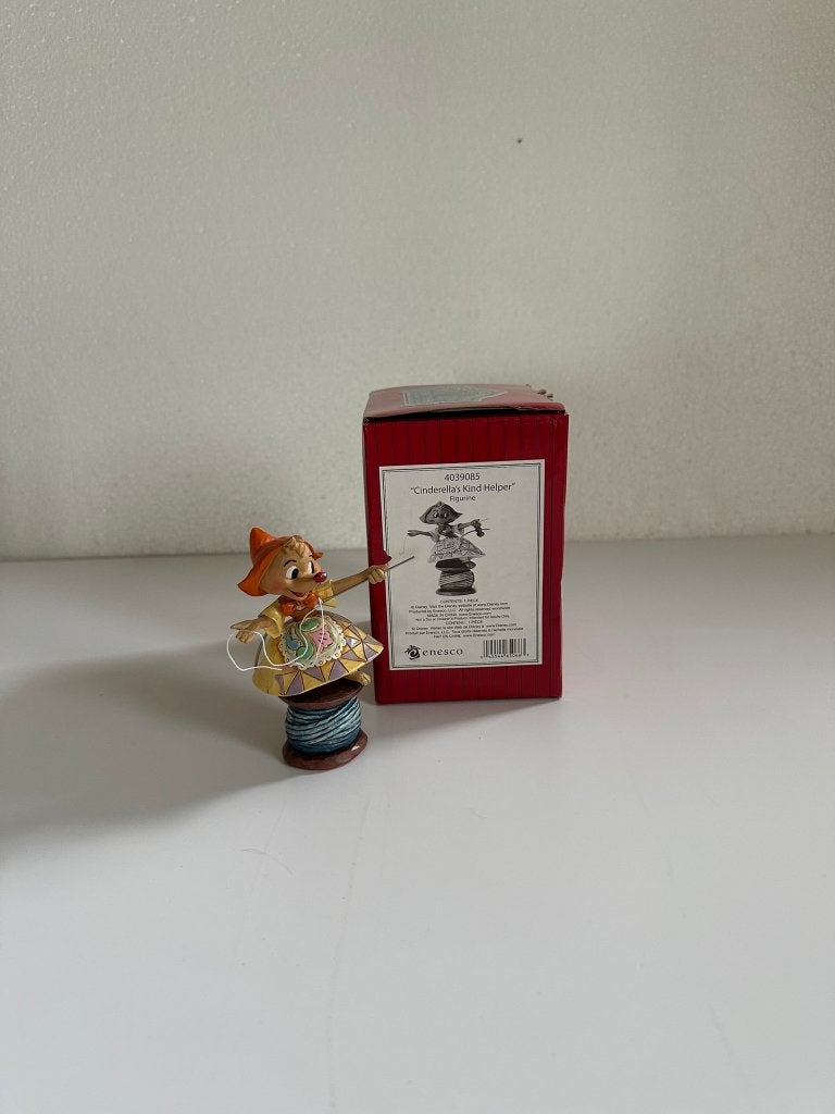 Disney Traditions, Ophalen of Verzenden, Assepoester of Belle, Zo goed als nieuw, Beeldje of Figuurtje