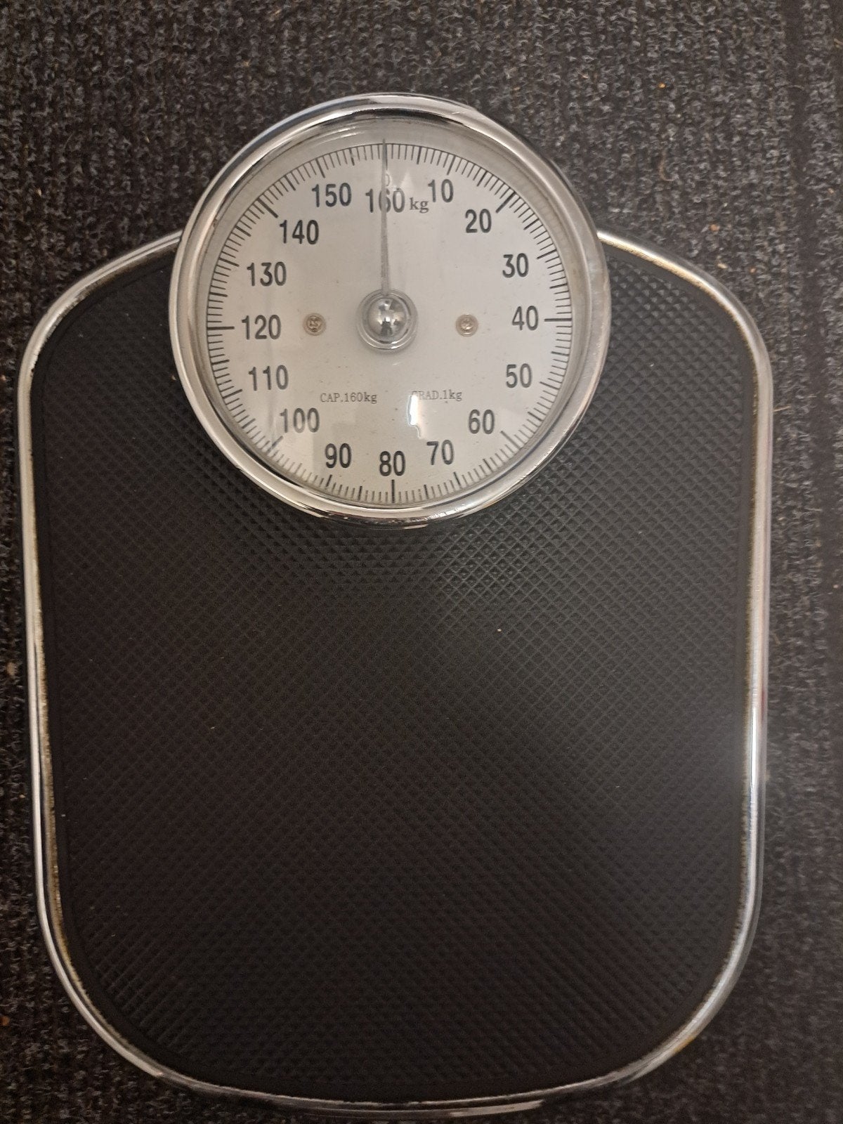 Analoge personenweegschaal - Zwart/Chroom, Analoog, 100 kg of meer, Ophalen of Verzenden, Zo goed als nieuw